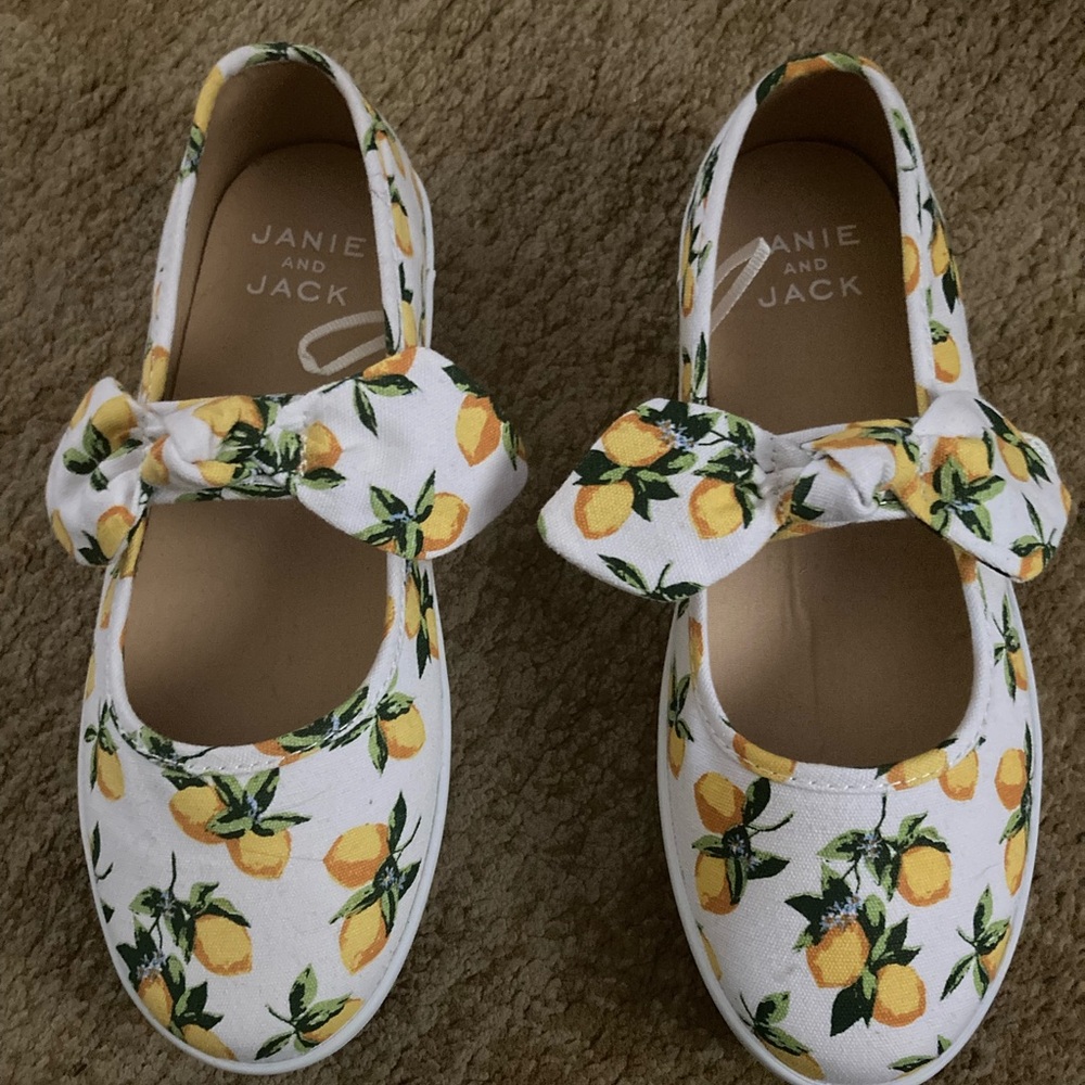 Janie and Jack girls sneakers